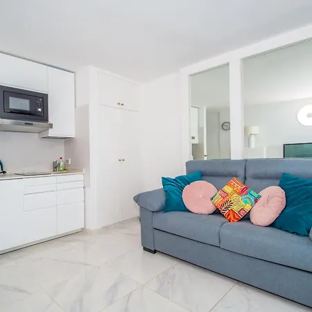 Colourful Bright Centred Aparment With Ocean View 911, Ponderosa *