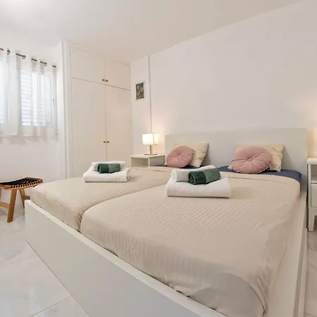 Daire Colourful Bright Centred Aparment With Ocean View 911, Ponderosa